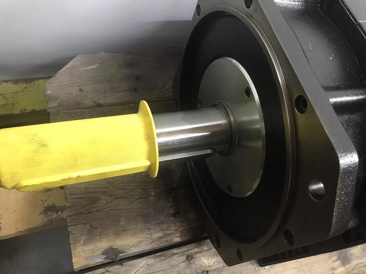 Rexroth 3PH Induction Motor 2AD184D-B35RD1-DS06–B2V1 101kva R911296245 Indramat