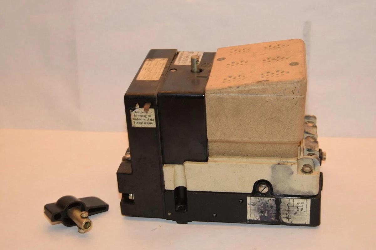 (NEW) SIEMENS Vintage 3VA6 60A 3VX160 600Vac Overload Relay
