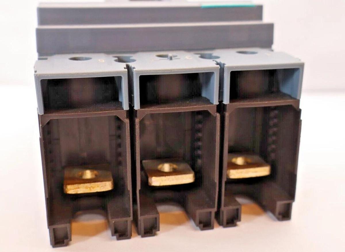 Siemens Circuit Breaker 150A 150 Amp 3VA5 3VA5215-5EC31-0AA0 TM230 *NEW Take Out