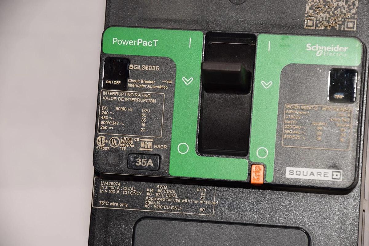 SQUARE D SCHNEIDER BGL36035 3P 35A 35 Amp A 480V PowerPacT B Circuit Breaker NEW