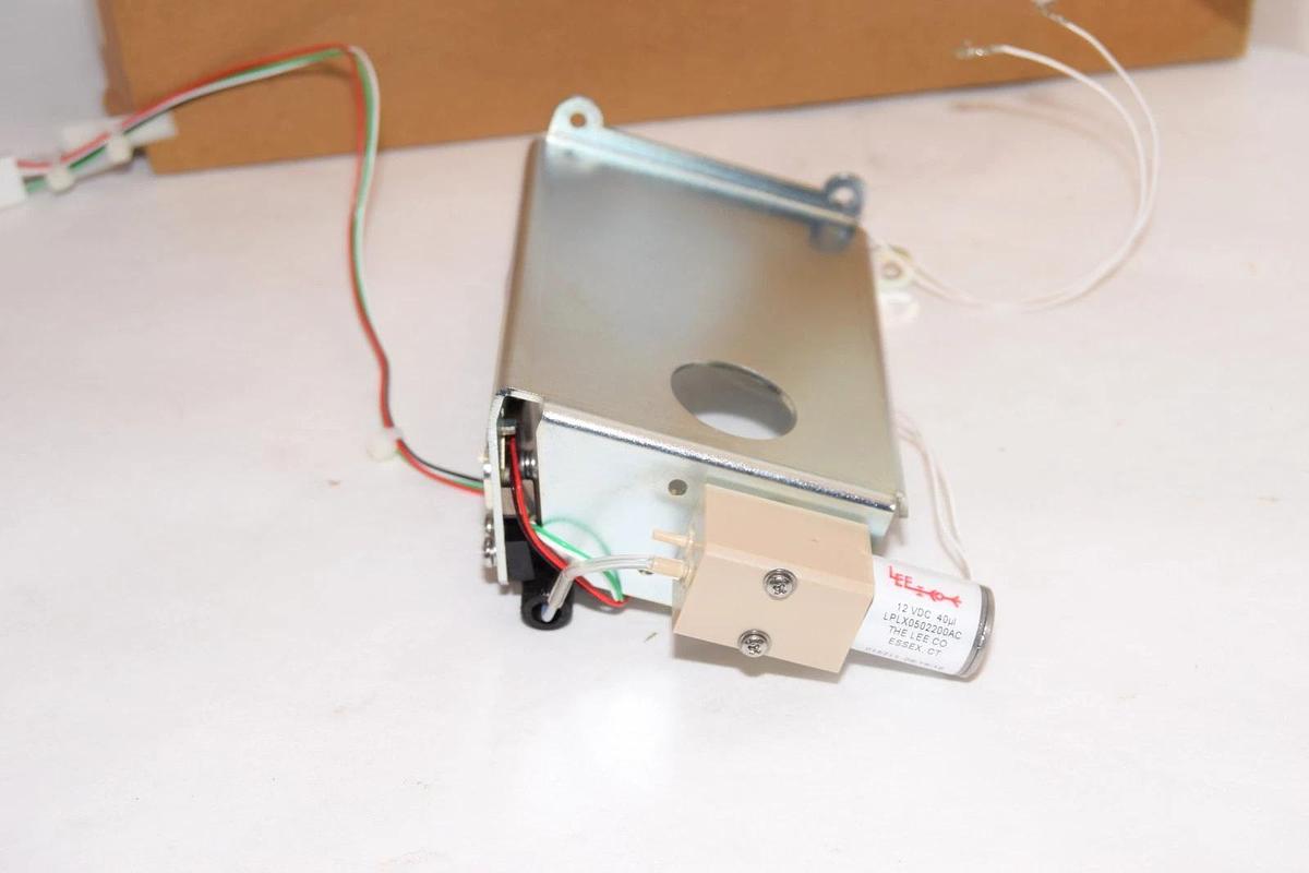 Siemens 10455121 Sensor / Pump Assembly for PFA Analyzer LEE LPLX0502200AC (New)
