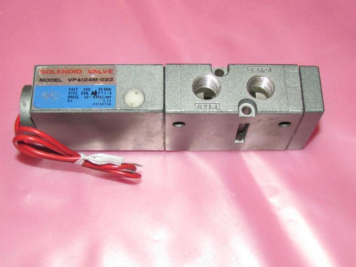 SMC SOLENOID VALVE VP4124M-022 VP4124M022 NEW