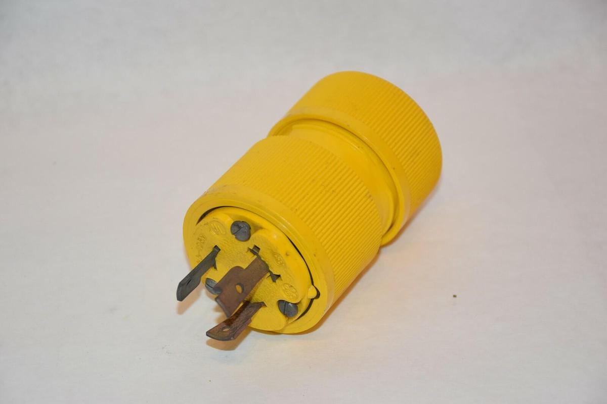 NEW GE GENERAL ELECTRIC L5 20A 125V MALE TWIST-LOCK PLUG