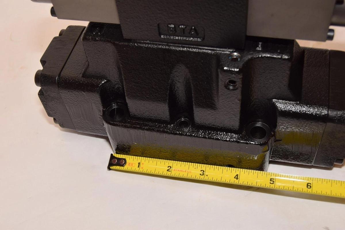 PARKER Proportional Servo Valve D41FLE21DC4NW0013 D1FVE02BCVW0A13 (NIB)