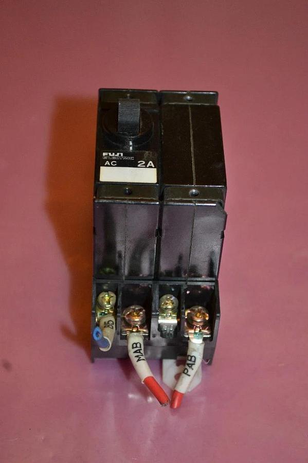 Used FUJI ELECTRIC BREAKER CP32EM/2W CP32EM2W CP32EM 2W