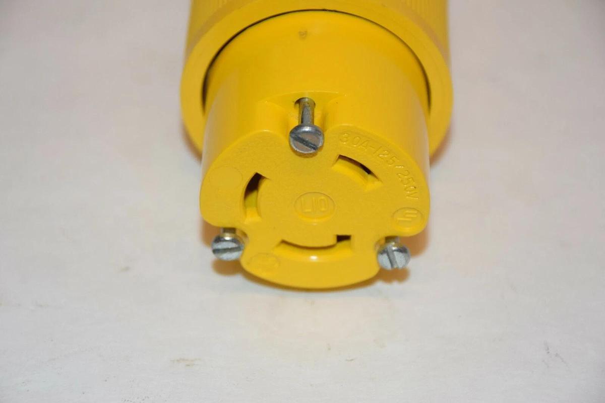 NEW GE GENERAL ELECTRIC L10 30A 125/250V FEMALE LOCKING PLUG