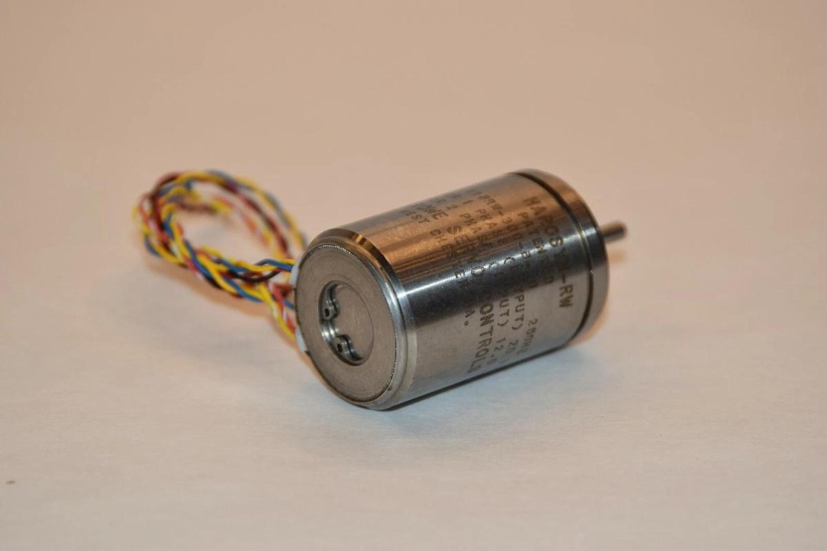 Used HAROSYN-RW Harowe Fasco Resolver 11BRW-300-B-10 250Hz 11BRW300B10