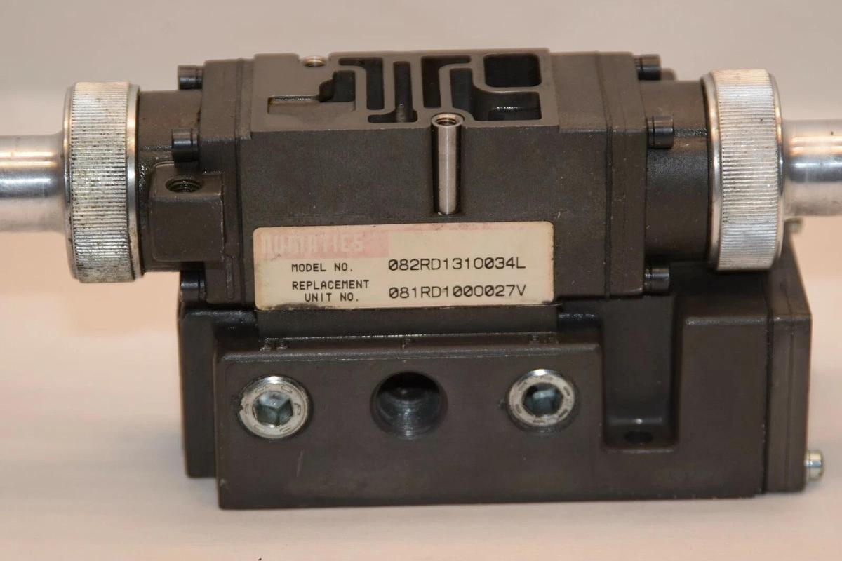 (NEW) NUMATICS 082RD131O034L 082RD1310034L Dual Pressure Sandwich Regulator