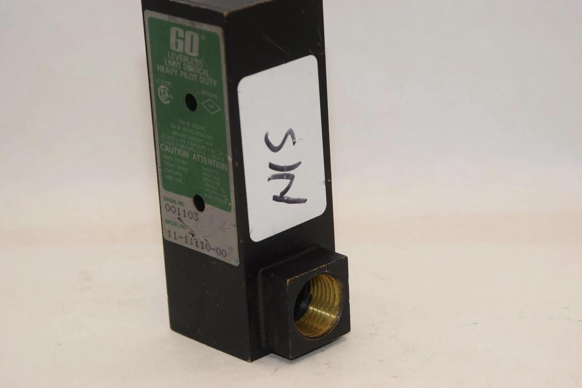 Used GO 11-11110-00 3A/10A 24Vdc / 120Vac Leverless Limit Switch