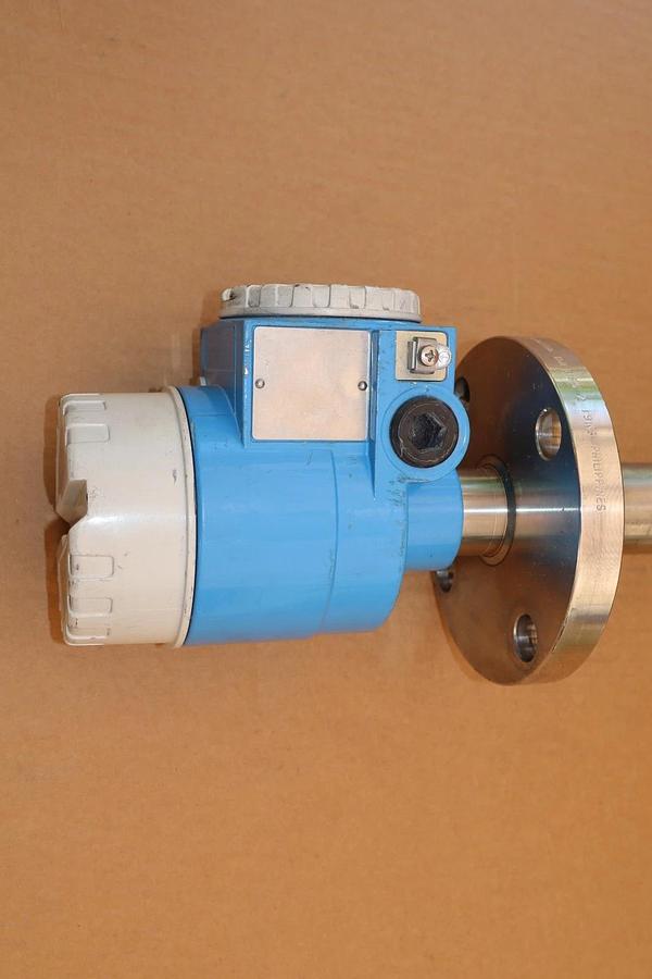 Used ENDRESS + HAUSER Liquid Level Sensor FTM31D-A5KM13 FTM31DA5KM13 L1 18"