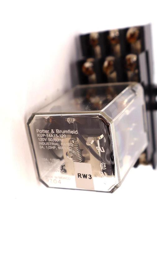 Used POTTER & BRUMFIELD KUP-14A15-120 , KUP14A15120 120V Relay W/ QC11 300V 10A Base