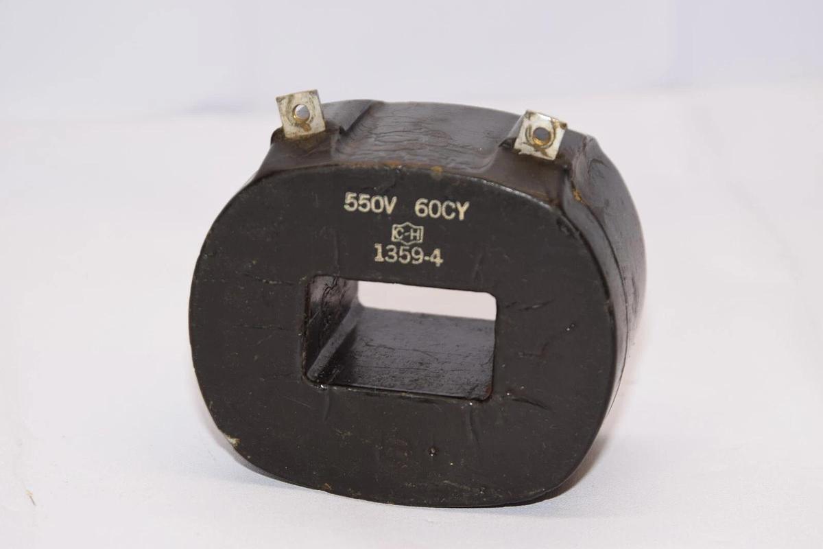 Used CUTLER HAMMER 1359-4 13594 550V 60cy Coil *Chip*