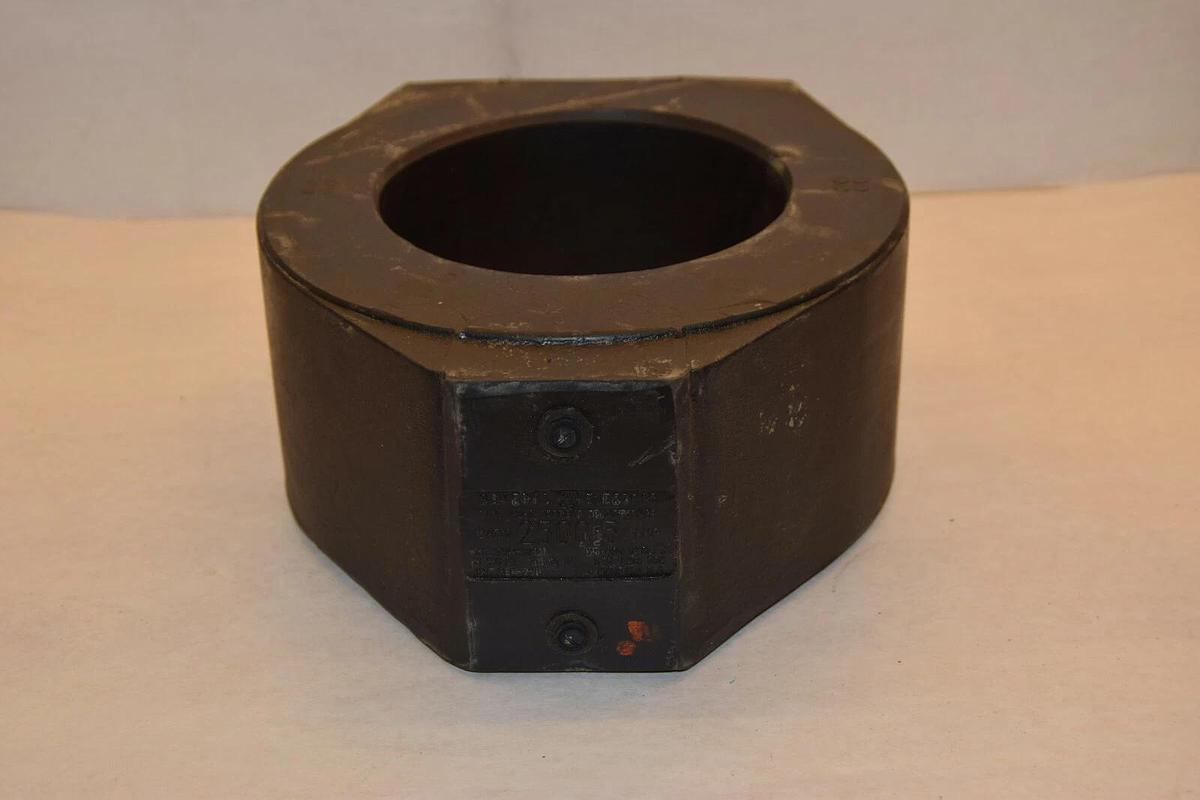 NEW GENERAL ELECTRIC JCS-0 2500:5 CURRENT TRANSFORMER