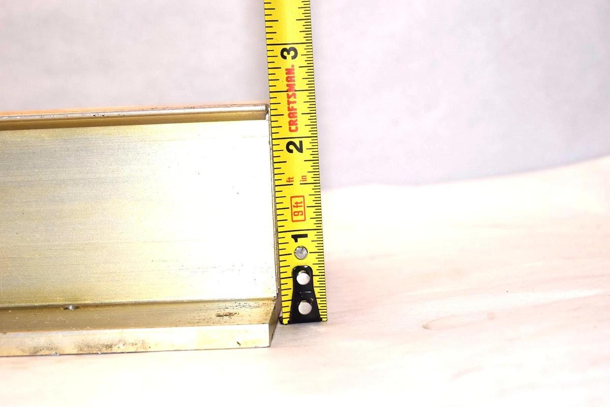 Used D-135086-8 04 , D-135086-8/04 11" x 2-3/8" x 7-1/8" Heat Sink