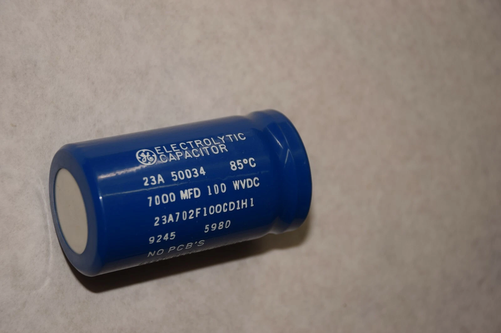 (NEW) GE 23A702F100CD1H1 23A 50034 700MFD 100WVDC CAPACITOR