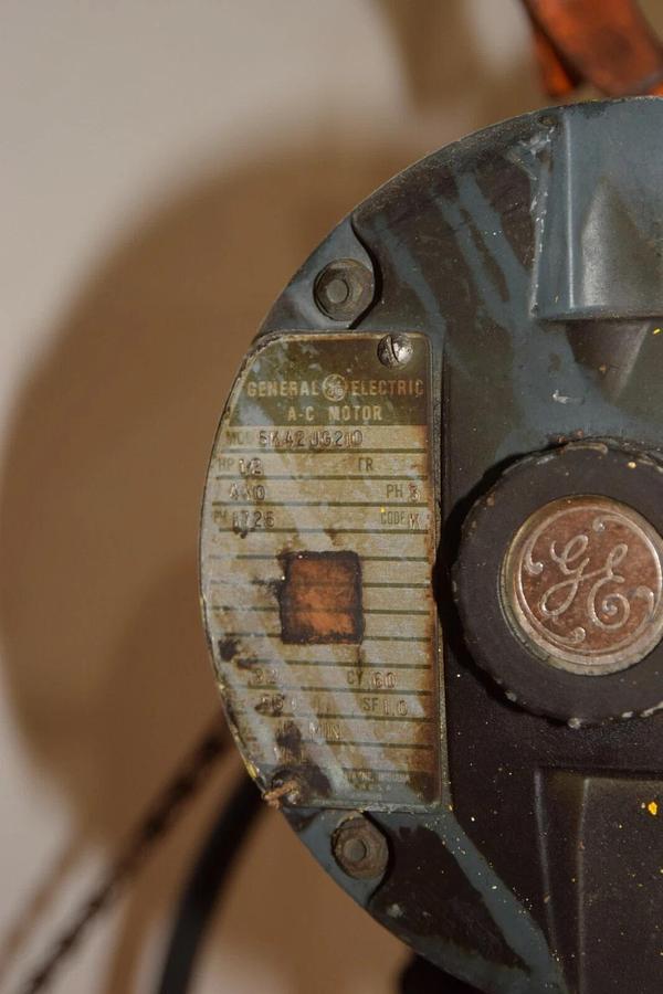 Used Yale Electric Chain Hoist 1 Ton 2000lb 1K9FPG3 3Ph 440v 1K9FPG3N  10' Chain Drop