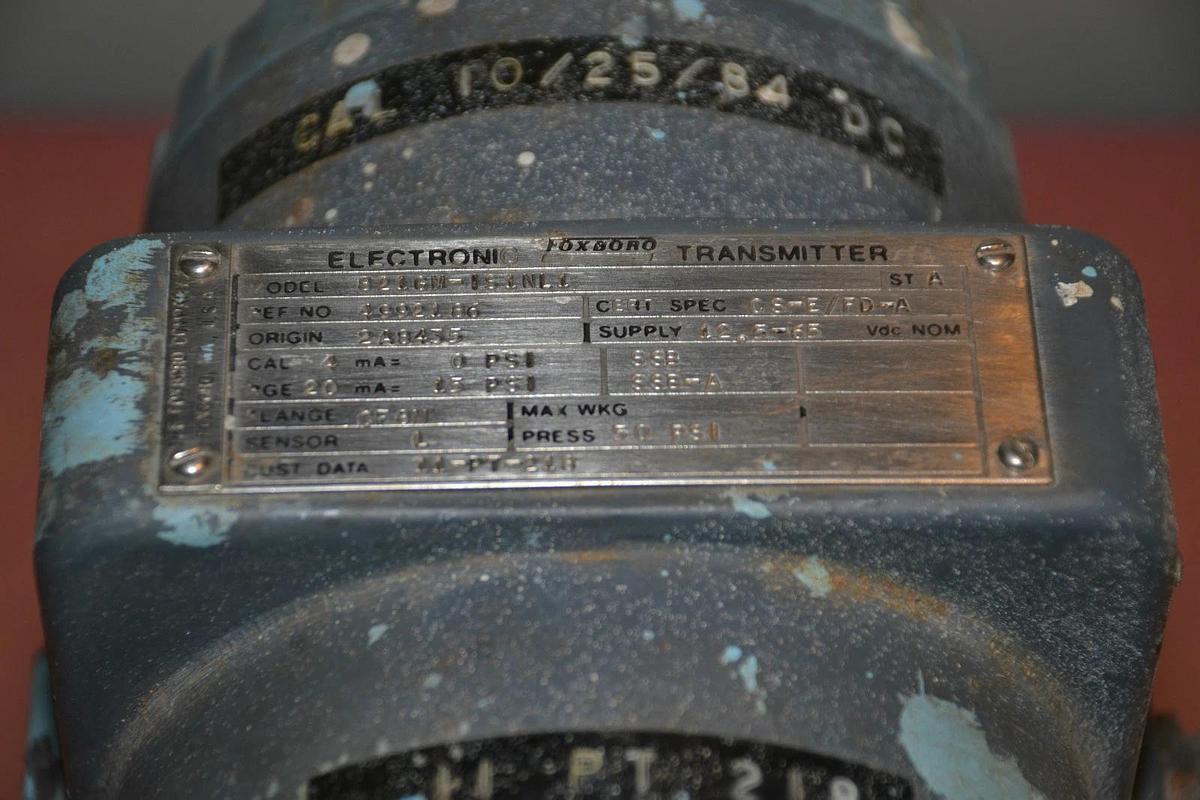 Used FOXBORO TRANSMITTER 821GM-IS1NL1 821GM IS1NL1 821GMIS1NL1