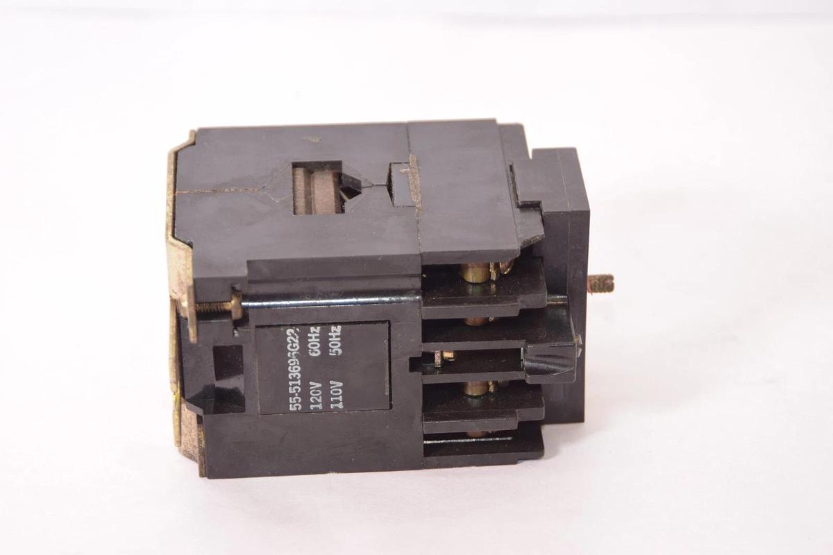 Used GE GENERAL ELECTRIC CR120B04022 600V Industrial Relay 55-513696G22 , 120V Coil