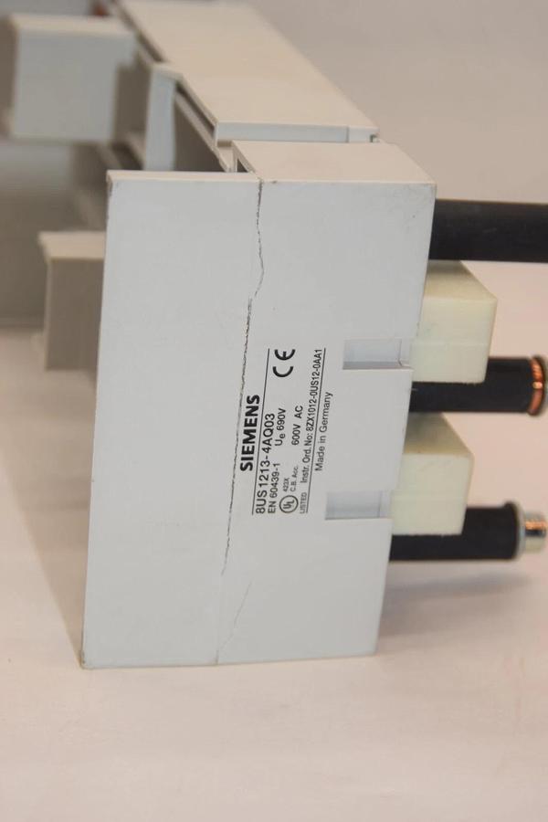 Used Siemens Busbar Adapter for Breaker 8US1213-4AQ03 8US12134AQ03 690v 600vac