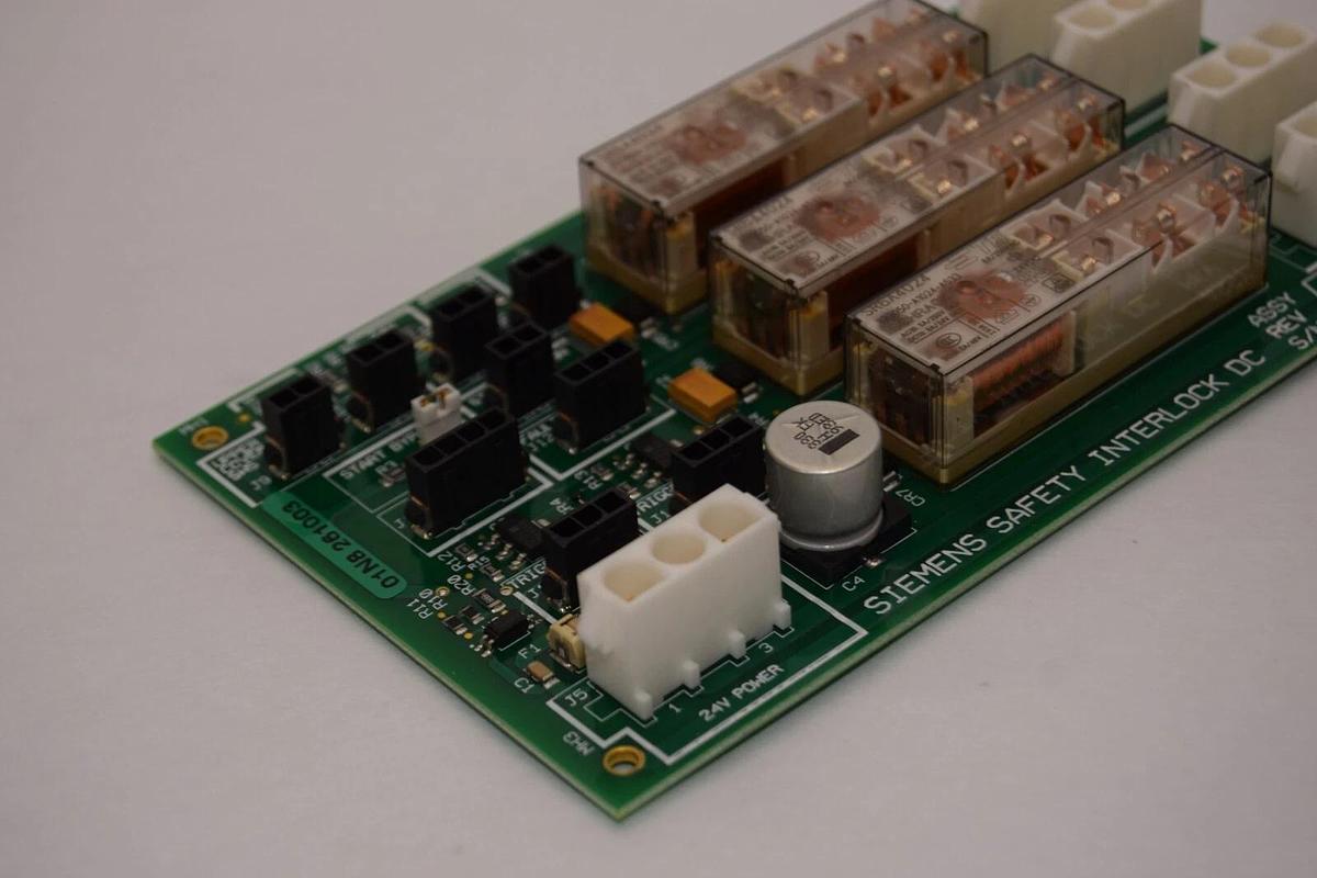 Used SIEMENS CV_11265389 E1 , E204460 Safety Interlock DC Board Card
