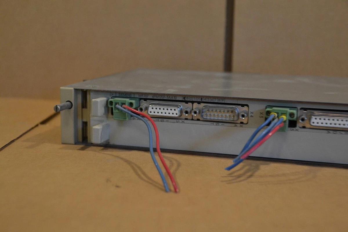 Used Siemens WF707 6FM1707-3AA10 Cam Controller Module in 6ES5 491-0LB11 Case