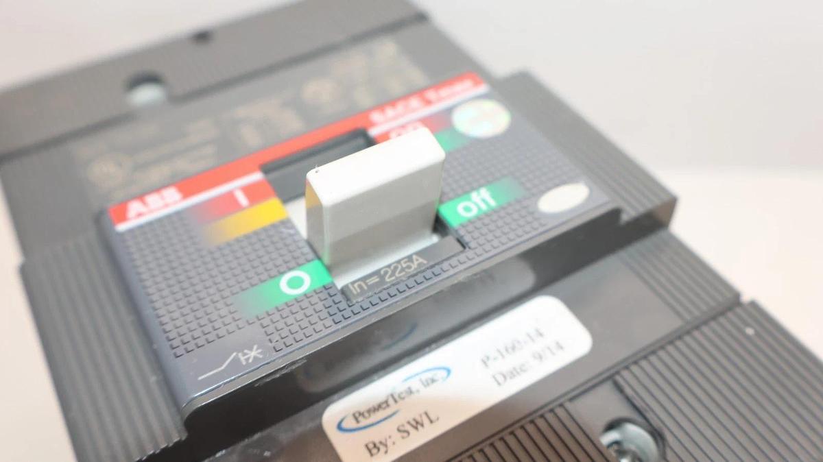 Used ABB SACE T3N 225 T3N225 225A 225 Amp 3P SACE Tmax Circuit Breaker