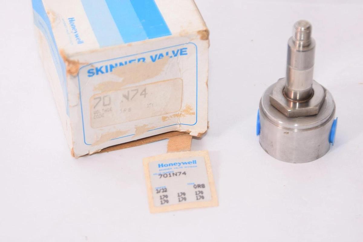 (NEW) HONEYWELL / SKINNER 701N74 3/32 Orifice Valve