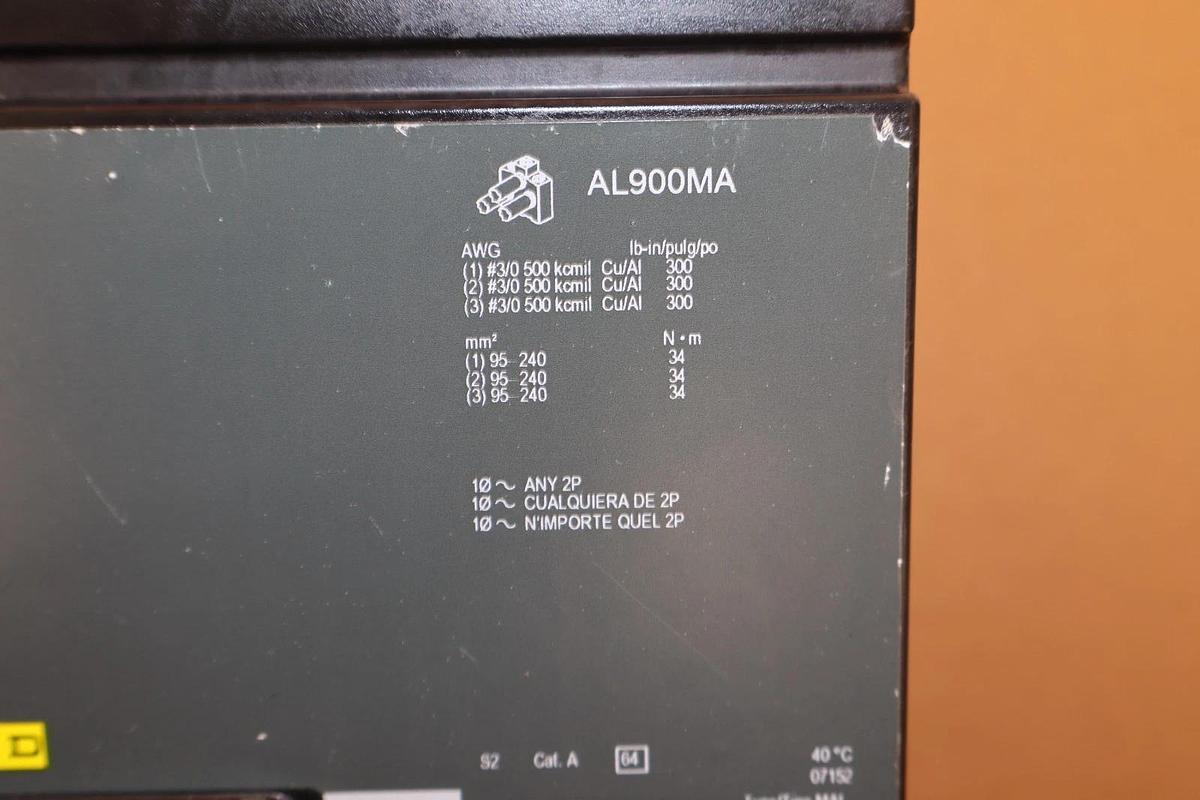 Square D Ciruit Breaker 1000A MHL3610001386 1000 Amp MH 1000 A 3p REFURB