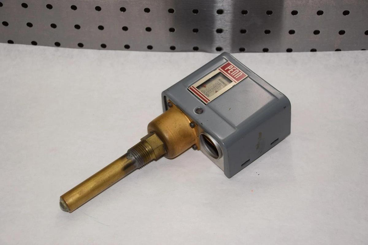 (New) Penn A72CA-12 Temperature Switch 95/145deg F 95- 145  A72CA