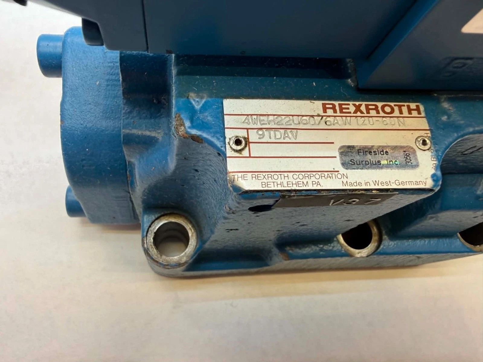 Used Rexroth Valve 4WEH22U60/6AW120-60N 9TDAV 4WE6J51/AW120-60N9DAV Valve Stack