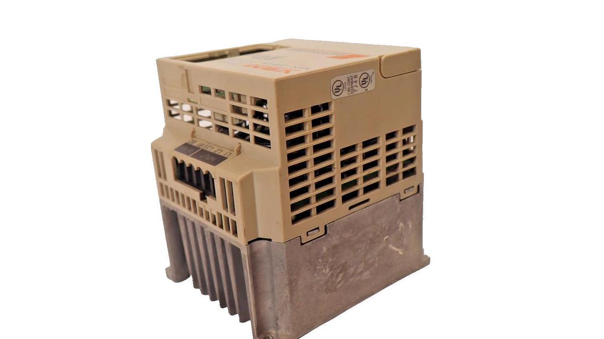 Used Saftronics VSM Mini Drive CIMR-XCBU20P7 1.9kva 3Ph 200-230Vac 5.5A *no keypad*