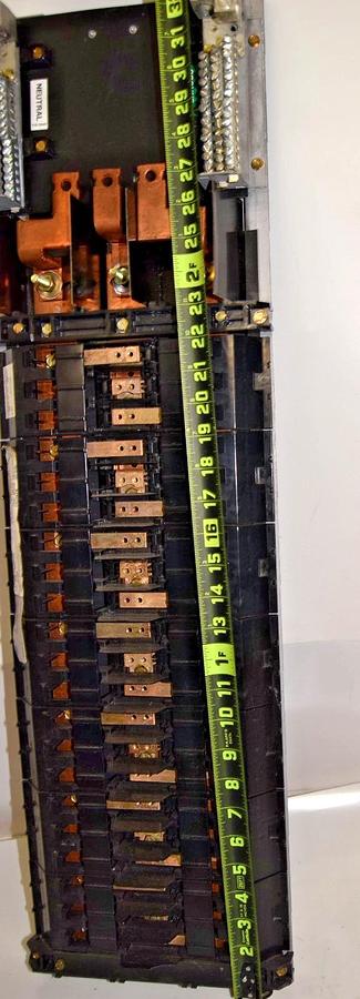 Used General Electric / GE AQL3422ATX 225Amp 3Ph Main Lug Panelboard Interior