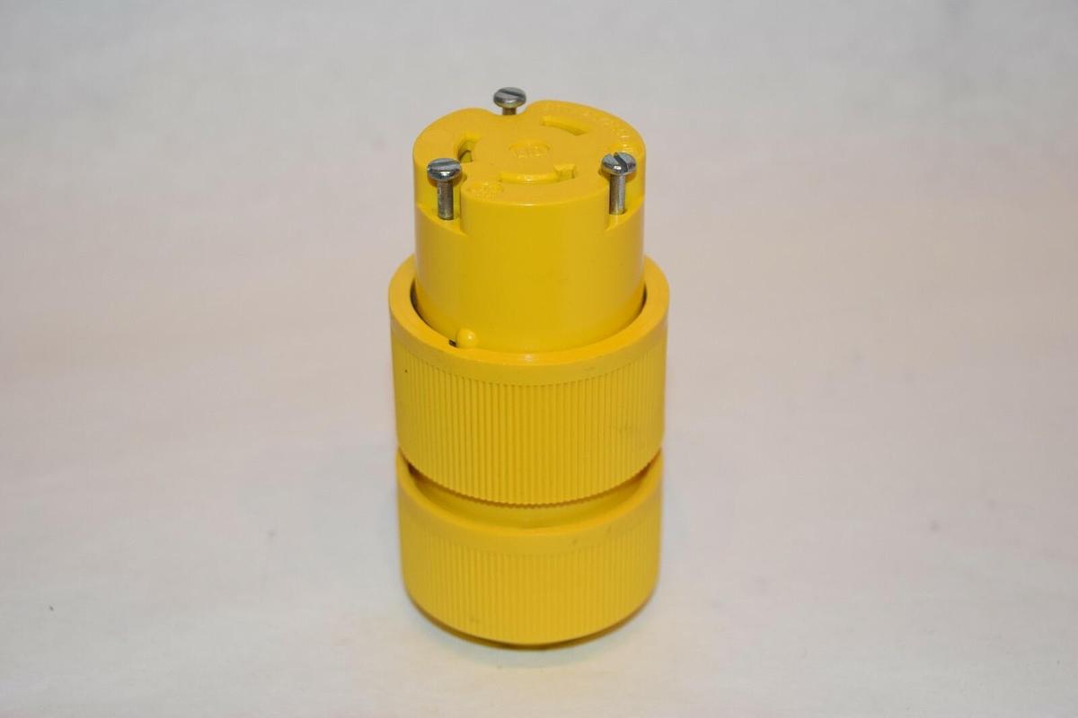NEW GE GENERAL ELECTRIC L10 30A 125/250V FEMALE LOCKING PLUG
