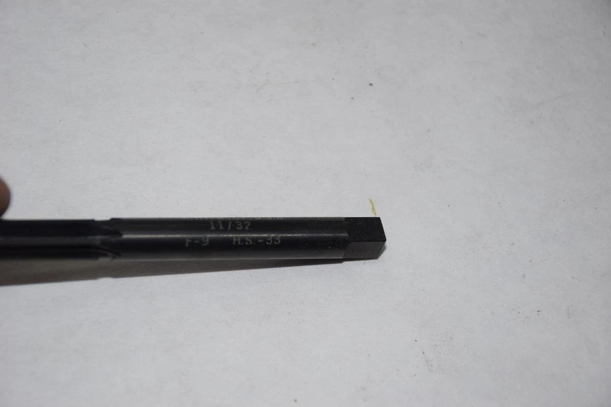 P&W 11/32" F-2 HS-33 STRAIGHT FLUTE HAND REAMER NEW