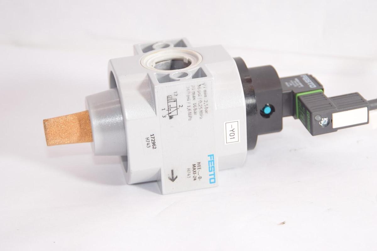 Used FESTO HEE-...-D-MAXI-24 2.5Bar 36psi On/Off Valve