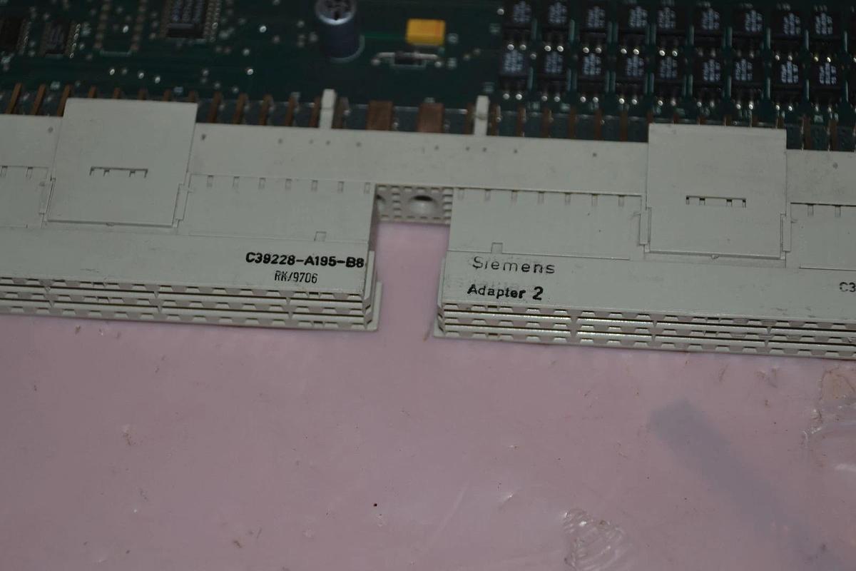 Used SIEMENS C39228-A0108-A503 31E1698 CIRCUIT BOARD WITH C39228-A195-B8 ADAPTER