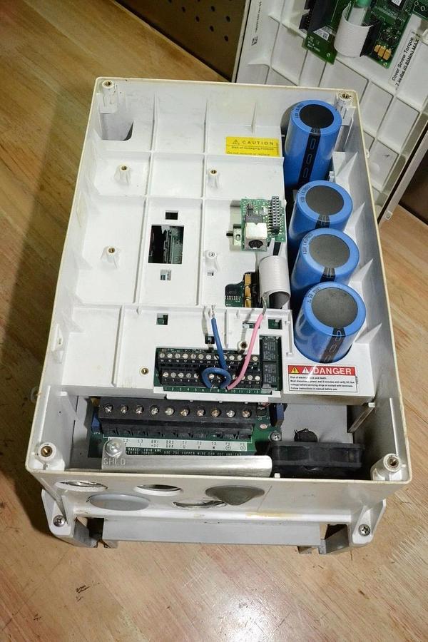 Used RELIANCE 6SP44X-034CTAN SP600 ser A 25HP 18.5KW AC DRIVE