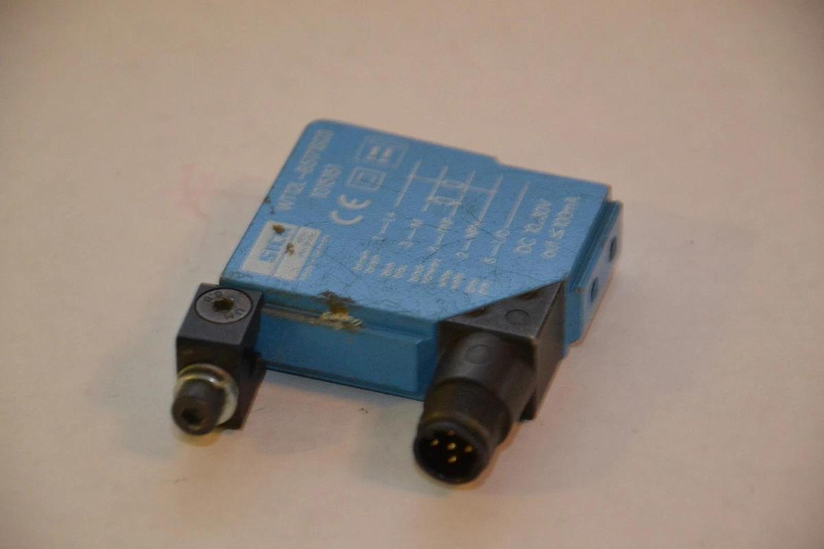 Used SICK Photoelectric Switch Sensor WT12L-B5171S03 WT12LB5171S03 1015151 10...30v