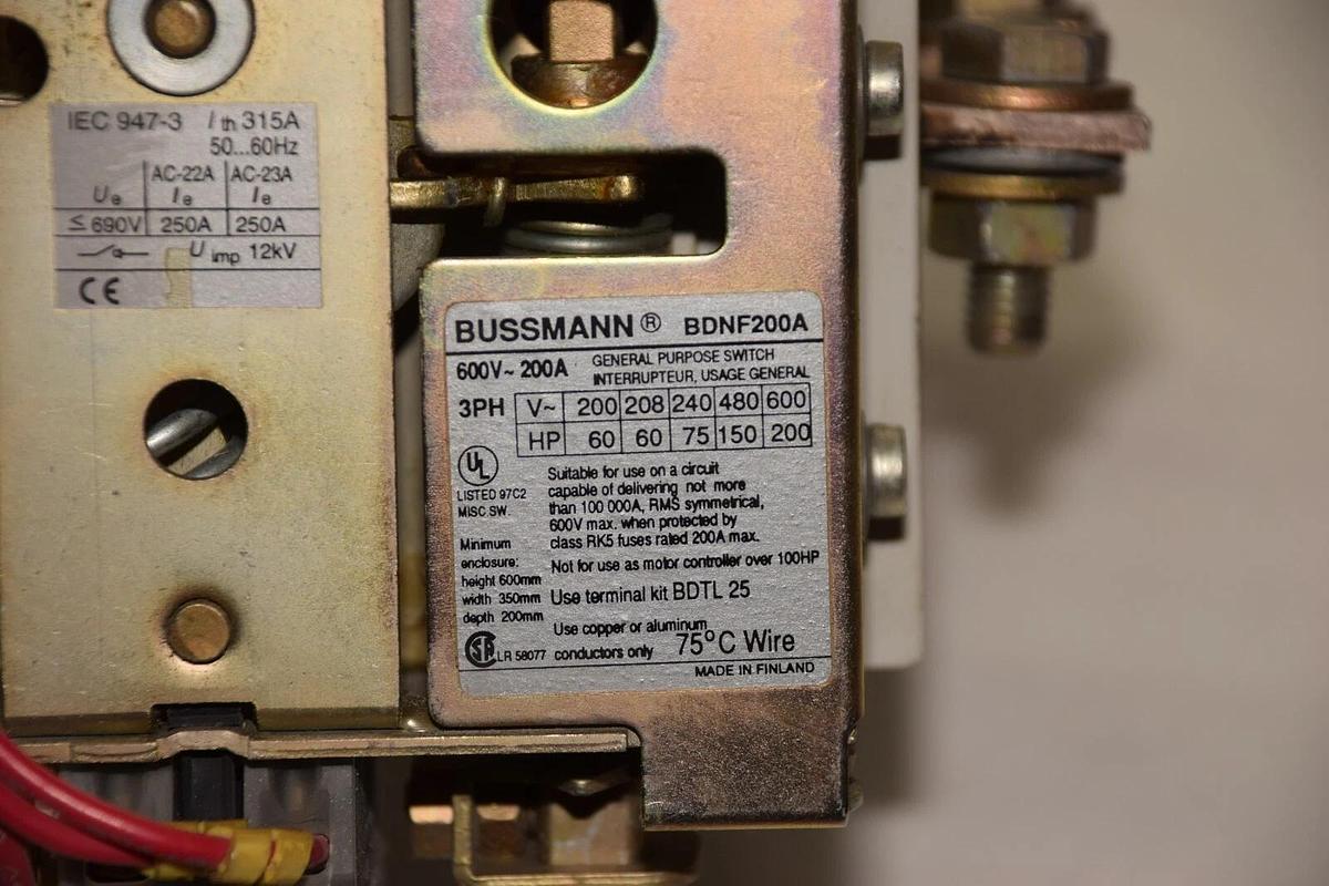 Used BUSSMANN BDNF200A 600V 200A 3PH GENERAL PURPOSE SWITCH