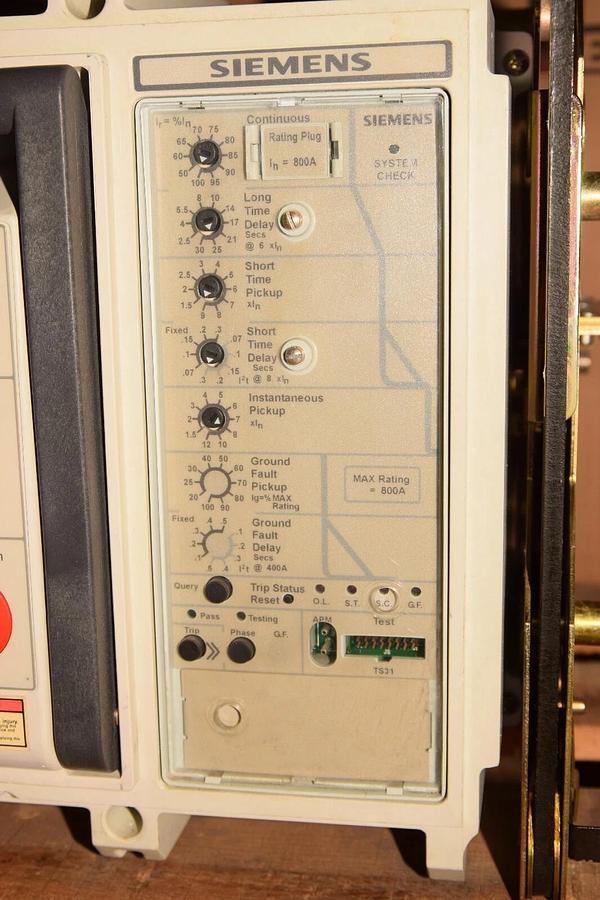 Used SIEMENS SBS0808 SBS 800 CIRCUIT BREAKER 800A 3P 600V 800A  SBSB800 SBS0808DV