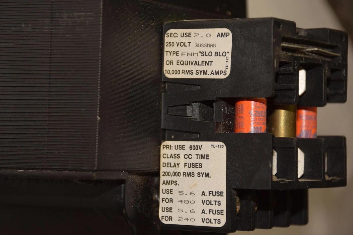 Used HEVI-DUTY E5503PXB .550kVA 50/60Hz CONTROL TRANSFORMER