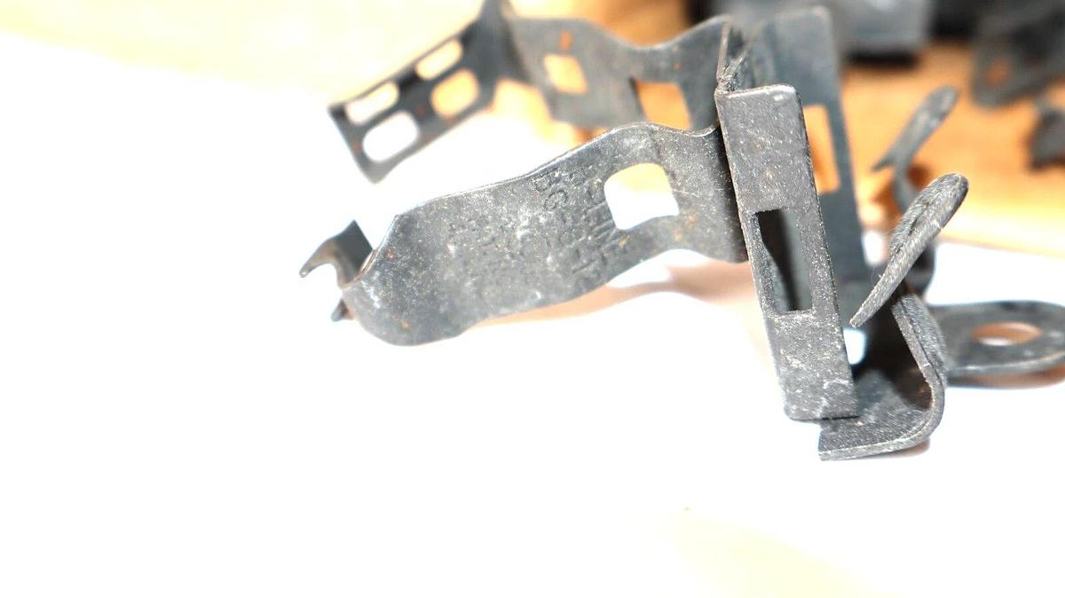 (NEW - Lot of 71) B-LINE BLINE BG-8-12 BG812 Top Mount Conduit T-Bar Fastener