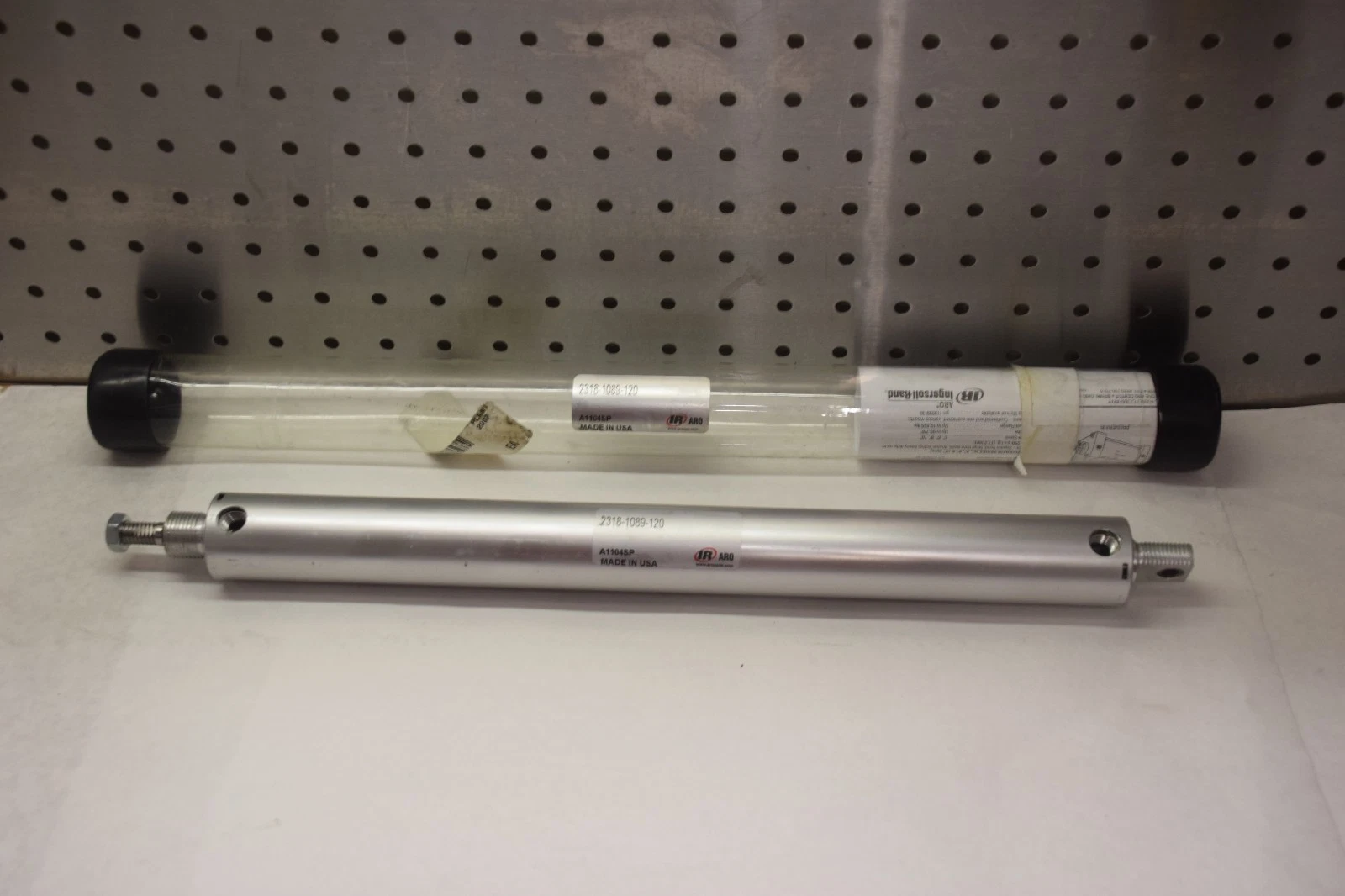 INGERSOLL / ARO 2318-1089-120 12" STROKE 3/8" BORE AIR PNEUMATIC CYLINDER NEW