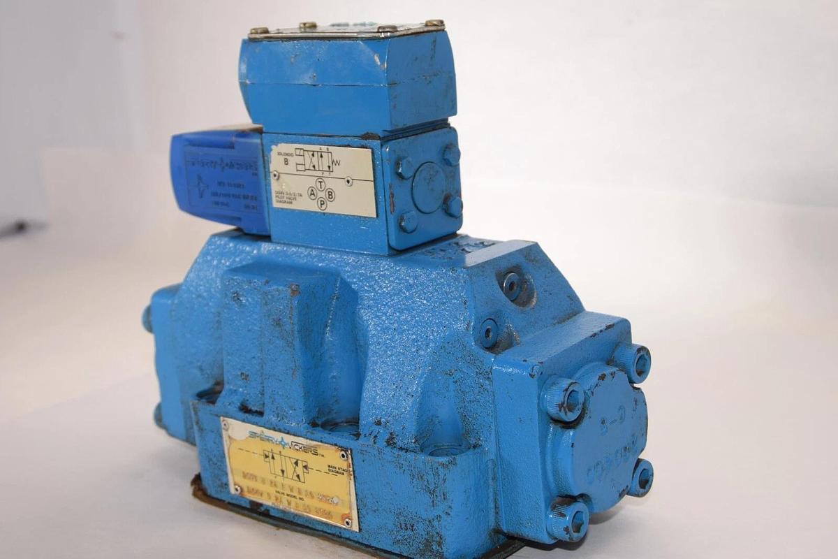 (NEW) SPERRY VICKERS DG5S 3 2A E W B 10 S324 , DG4V 3 2A W B 10 S324 Valve