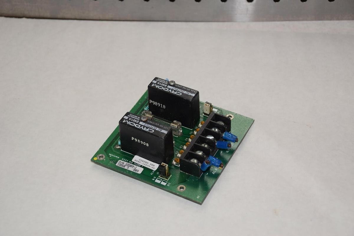 Used MOORE 15589-1 ISSUE 5 15589-1-5 CRYDOM 6401A RELAY PC BOARD