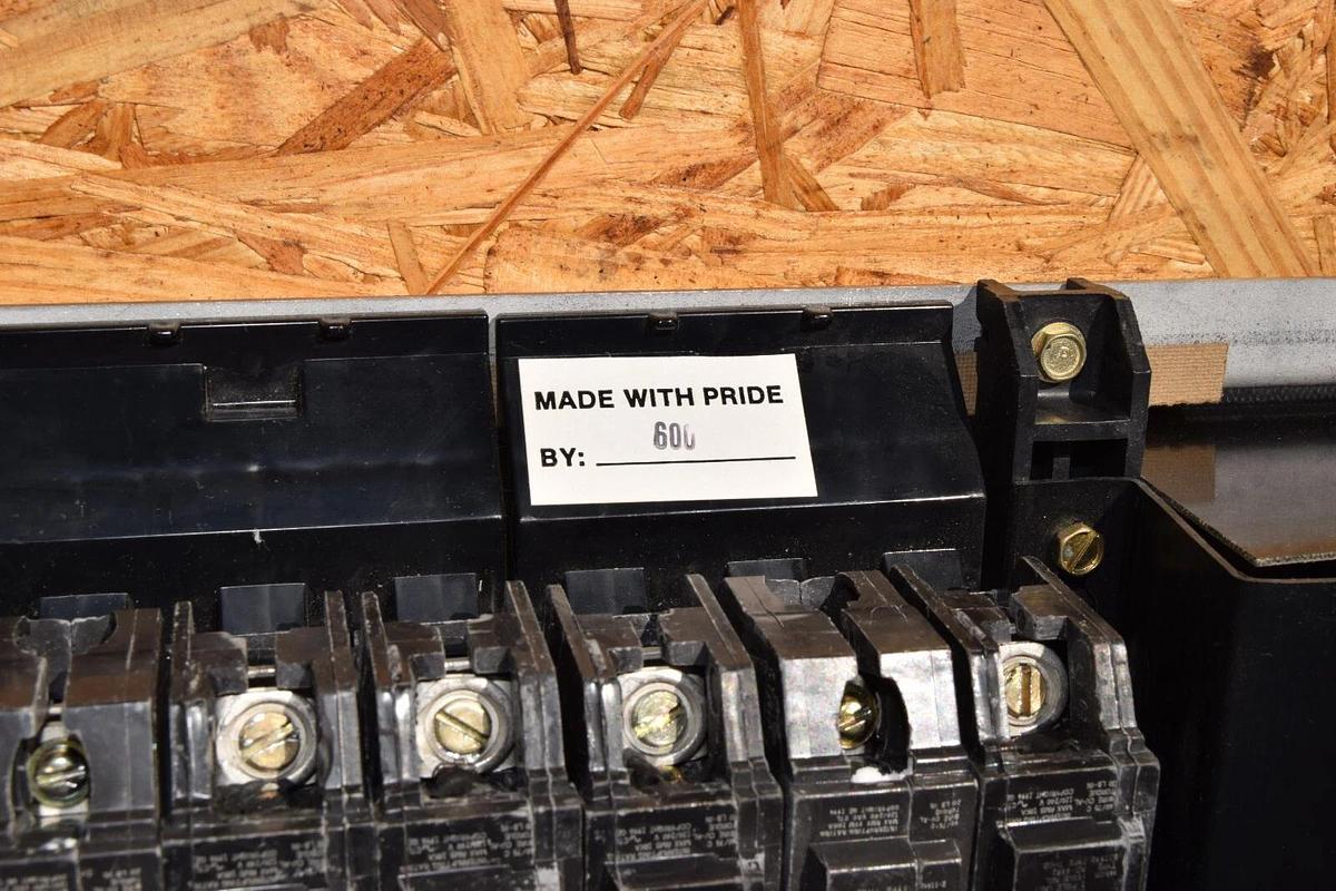 Used General Electric GE A Series Panelboard Interior AQL3422ATX AXB4 225a 3ph 4w