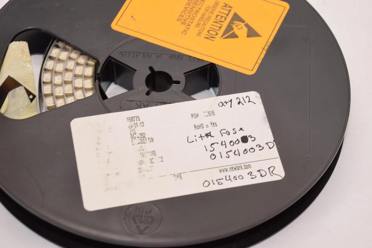 (NEW - Lot of 212) LITTEL FUSE 0154003DR , 0154003.DR , 154003 3A Amp Fuse