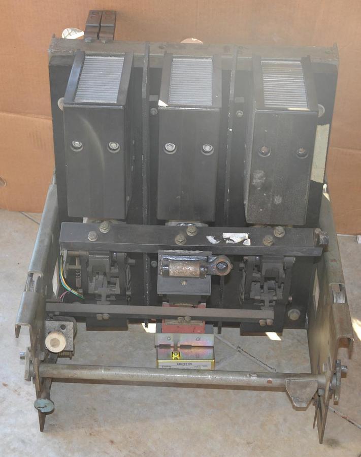 Used Westinghouse DA-50 DA50 Air Breaker 600a 600 amp 1-so.18y2726  siemens limitrip