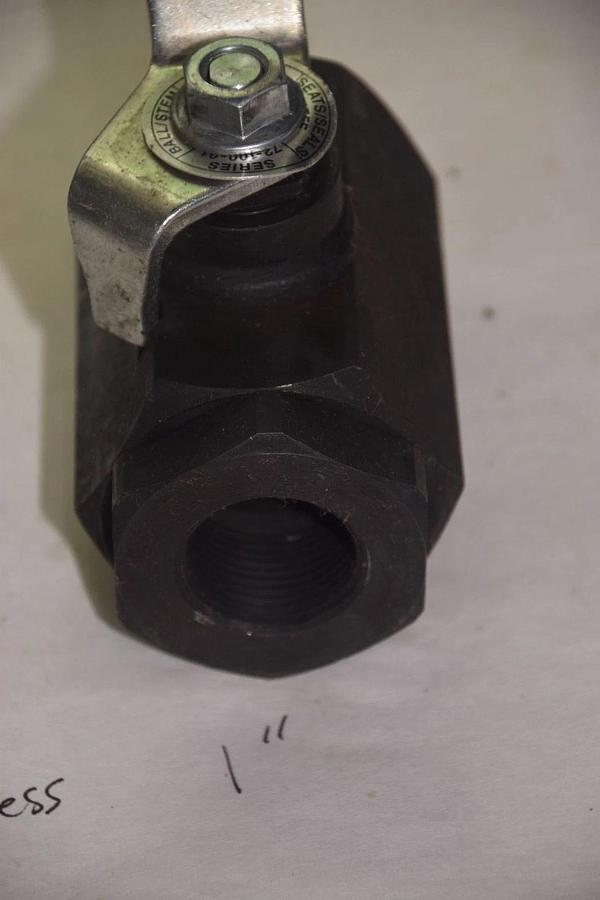 APOLLO 72-100-01 A108 FEMALE BALL VALVE 1" NPT NEW