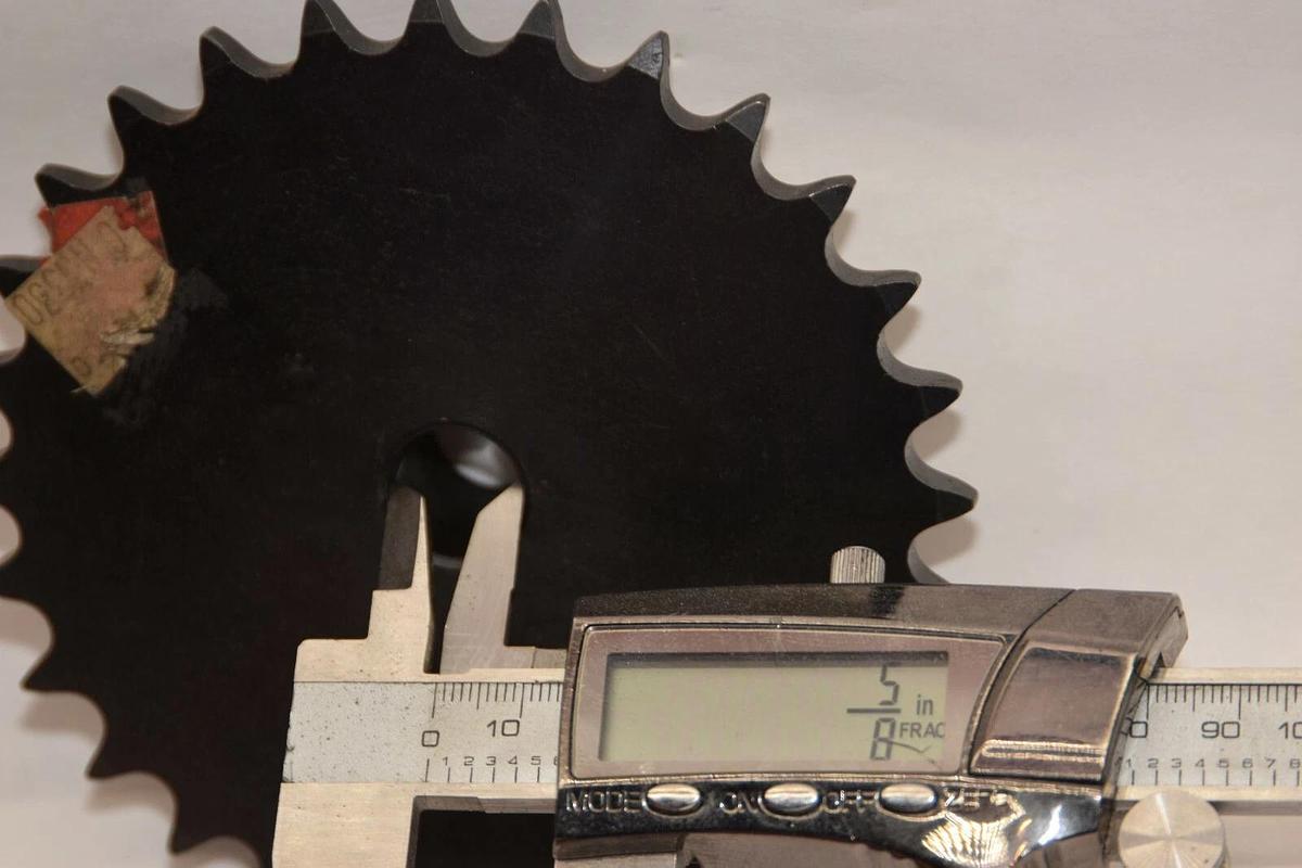 (NEW) MARTIN 41B28 41B28-5/8 5/8" Bore 28 Teeth Sprocket